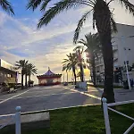 Camarguaise Between The And Town Center * 르그로뒤후아