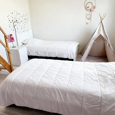 Camarguaise Entre Et Centre Avec Bassin Exterieur Holiday home