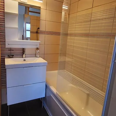 Camarguaise Entre Et Centre Avec Bassin Exterieur Holiday home *
