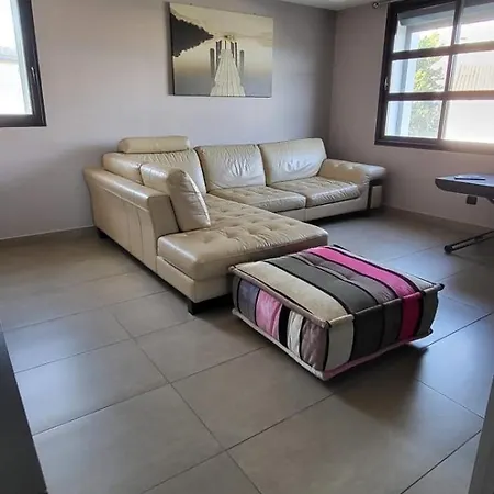 Holiday home Camarguaise Entre Et Centre Avec Bassin Exterieur