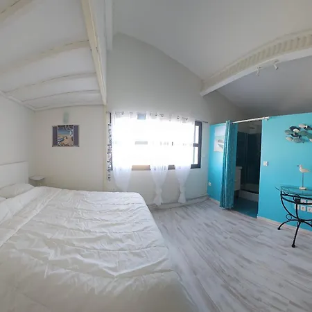 Camarguaise Entre Et Centre Avec Bassin Exterieur Holiday home *