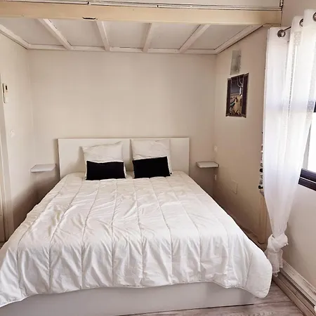 Holiday home Camarguaise Entre Et Centre Avec Bassin Exterieur Le Grau-du-Roi