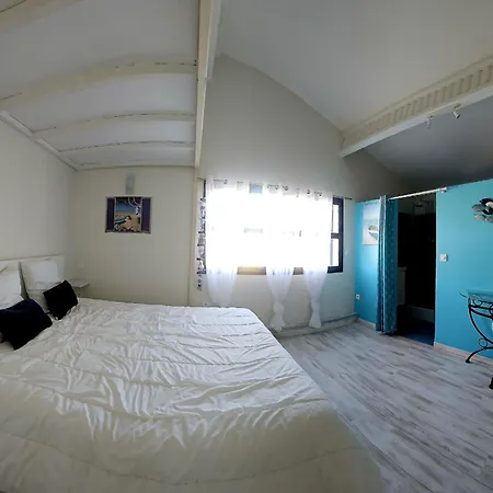 Holiday home Camarguaise Entre Et Centre Avec Bassin Exterieur Le Grau-du-Roi