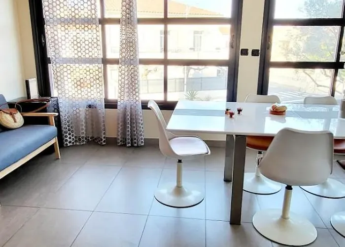 Camarguaise Entre Et Centre Avec Bassin Exterieur Casa de Férias *