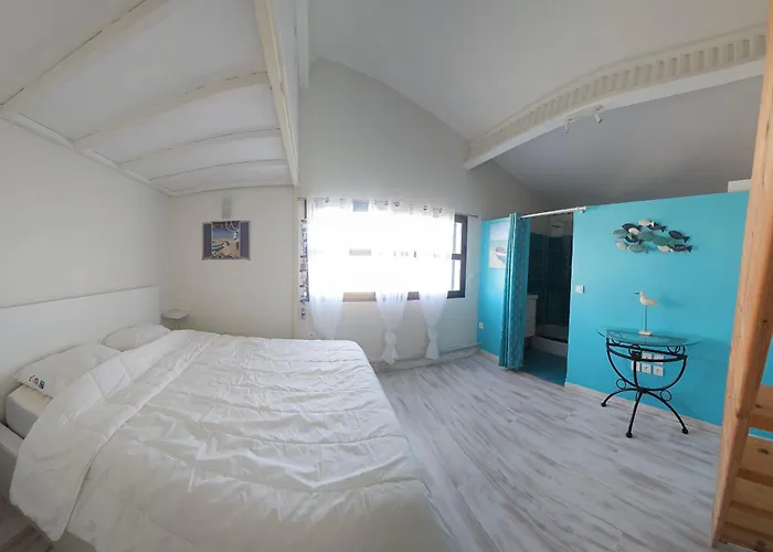 Camarguaise Entre Et Centre Avec Bassin Exterieur Casa de Férias *