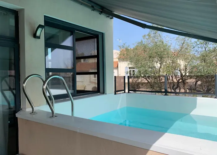 Camarguaise Entre Et Centre Avec Bassin Exterieur Casa de Férias Le Grau-du-Roi
