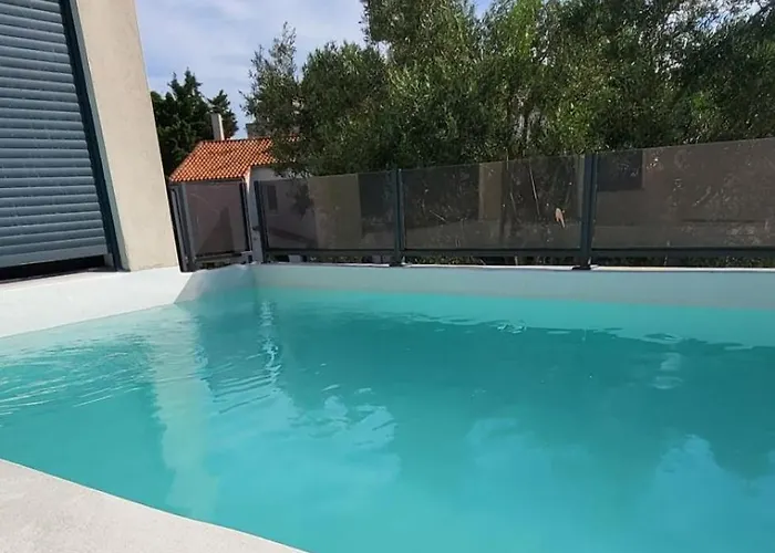 Casa de Férias Camarguaise Entre Et Centre Avec Bassin Exterieur *
